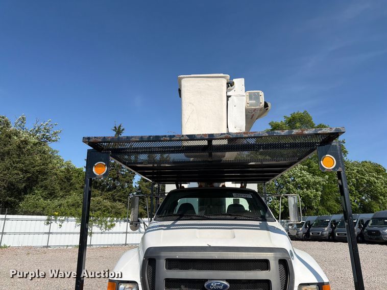 image for item YA3521 2015 Ford F750 Super Duty forestry bucket truck