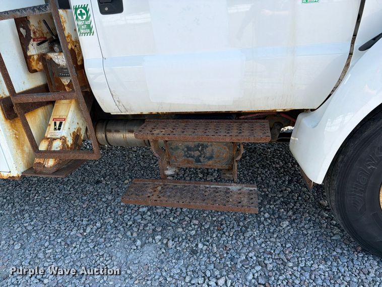 image for item YA3521 2015 Ford F750 Super Duty forestry bucket truck