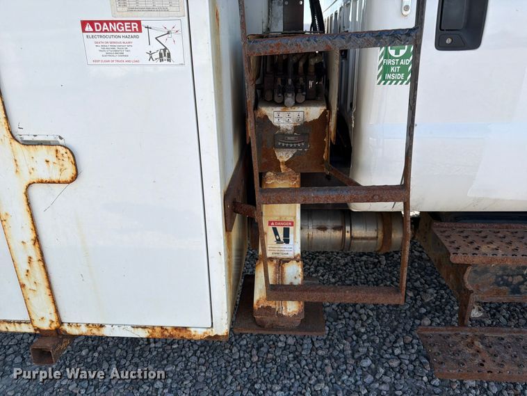 image for item YA3521 2015 Ford F750 Super Duty forestry bucket truck