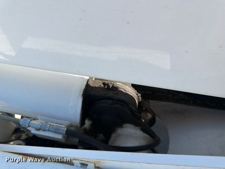 image for item YA3521 2015 Ford F750 Super Duty forestry bucket truck