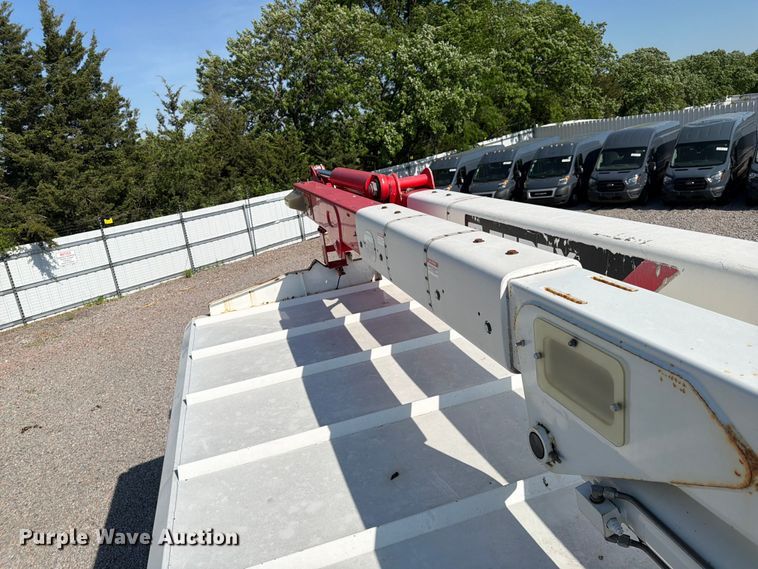 image for item YA3521 2015 Ford F750 Super Duty forestry bucket truck