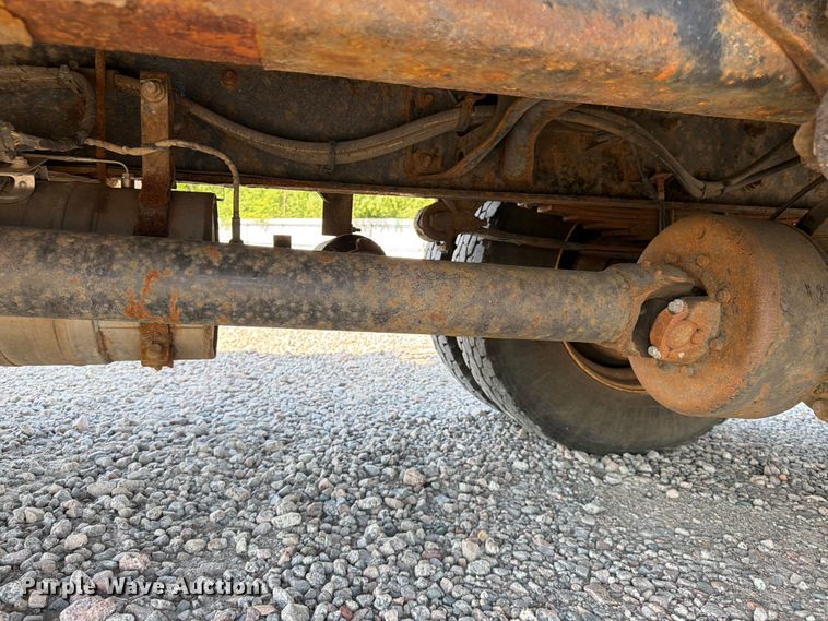 image for item YA3521 2015 Ford F750 Super Duty forestry bucket truck
