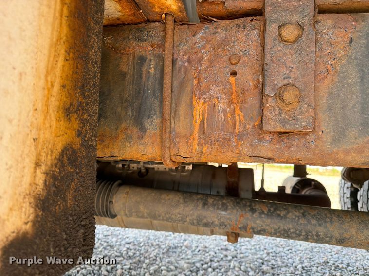 image for item YA3521 2015 Ford F750 Super Duty forestry bucket truck
