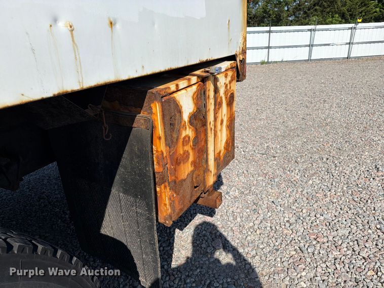 image for item YA3521 2015 Ford F750 Super Duty forestry bucket truck