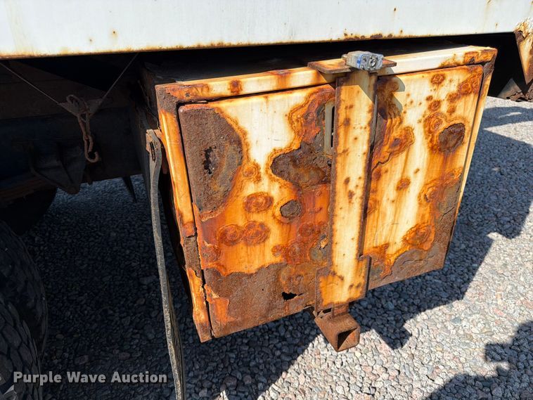 image for item YA3521 2015 Ford F750 Super Duty forestry bucket truck