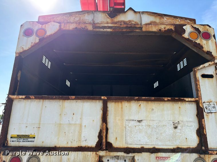 image for item YA3521 2015 Ford F750 Super Duty forestry bucket truck