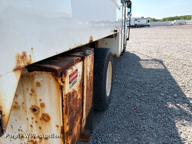 image for item YA3521 2015 Ford F750 Super Duty forestry bucket truck