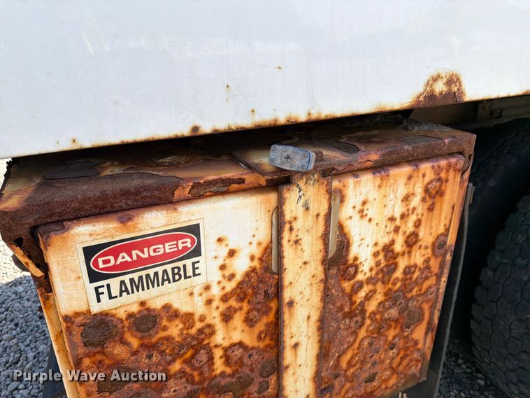 image for item YA3521 2015 Ford F750 Super Duty forestry bucket truck