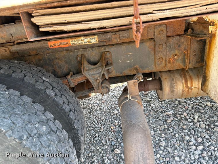 image for item YA3521 2015 Ford F750 Super Duty forestry bucket truck