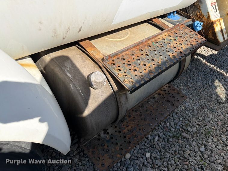 image for item YA3521 2015 Ford F750 Super Duty forestry bucket truck