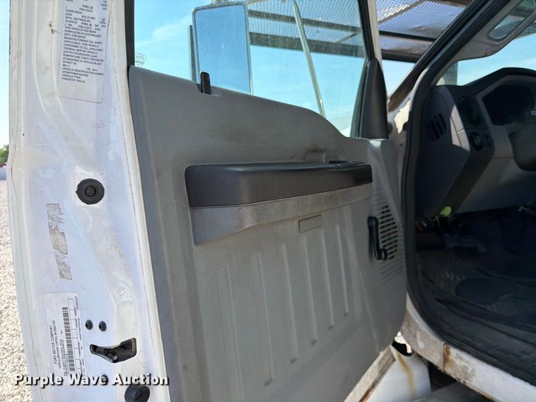 image for item YA3521 2015 Ford F750 Super Duty forestry bucket truck