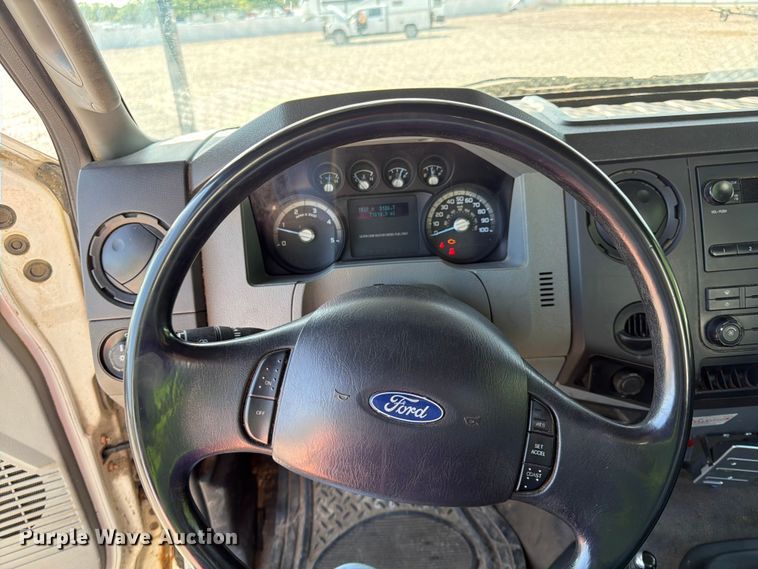 image for item YA3521 2015 Ford F750 Super Duty forestry bucket truck