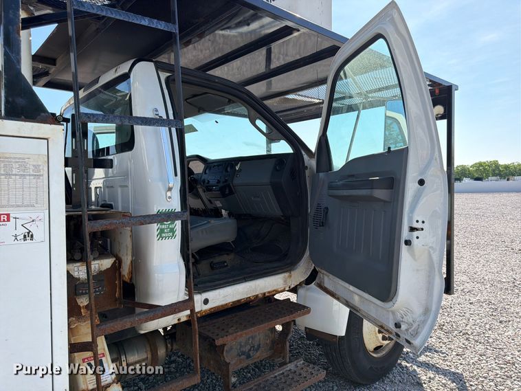 image for item YA3521 2015 Ford F750 Super Duty forestry bucket truck