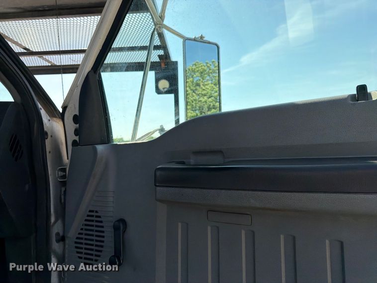image for item YA3521 2015 Ford F750 Super Duty forestry bucket truck