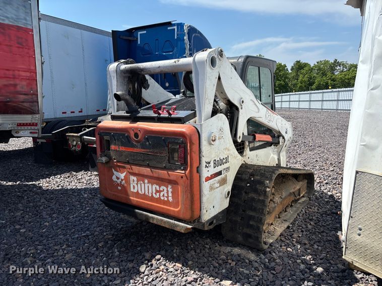 image for item YA3541 2016 Bobcat T750 tracked skid steer loader