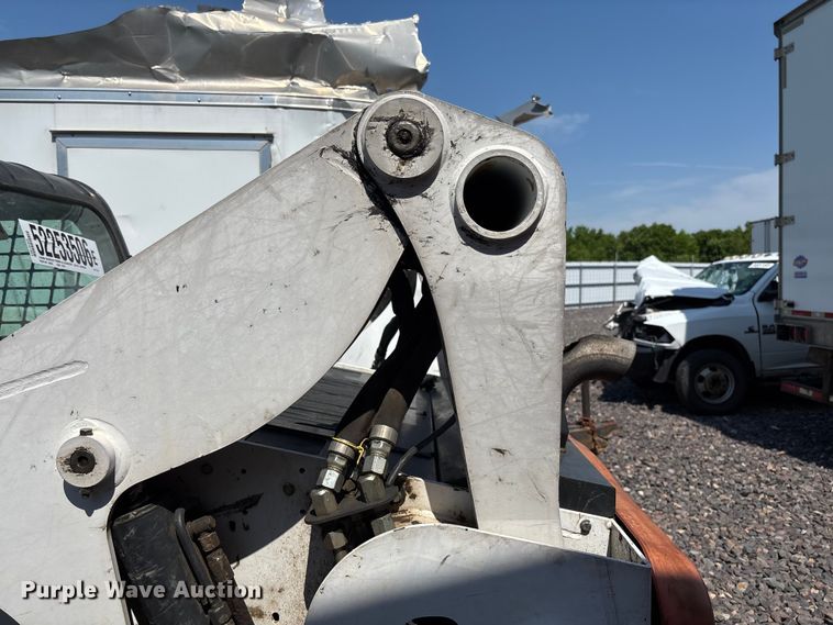 image for item YA3541 2016 Bobcat T750 tracked skid steer loader