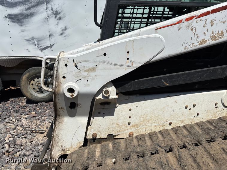 image for item YA3541 2016 Bobcat T750 tracked skid steer loader