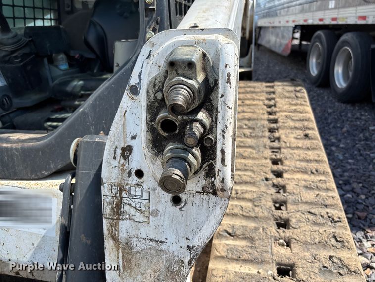 image for item YA3541 2016 Bobcat T750 tracked skid steer loader