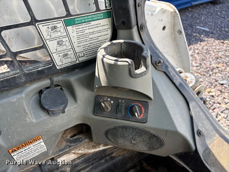 image for item YA3541 2016 Bobcat T750 tracked skid steer loader