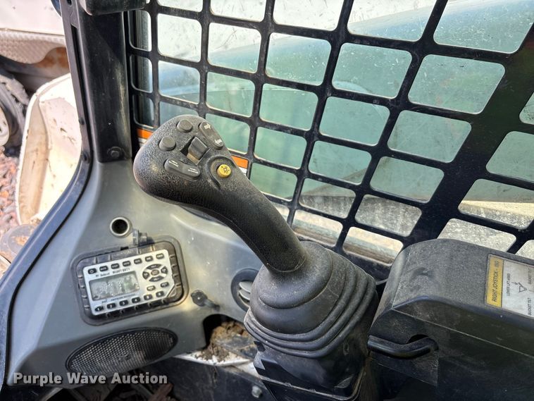 image for item YA3541 2016 Bobcat T750 tracked skid steer loader