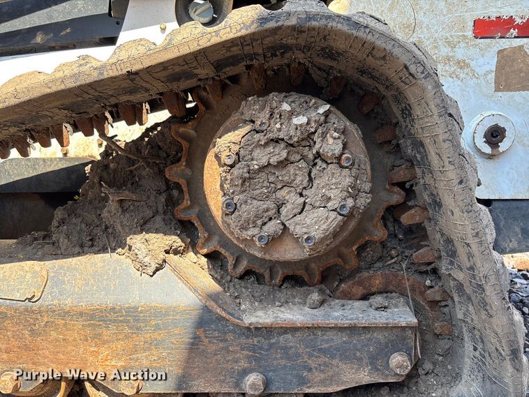 image for item YA3541 2016 Bobcat T750 tracked skid steer loader
