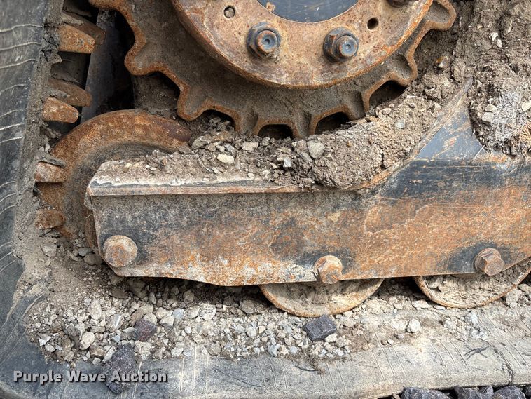 image for item YA3541 2016 Bobcat T750 tracked skid steer loader