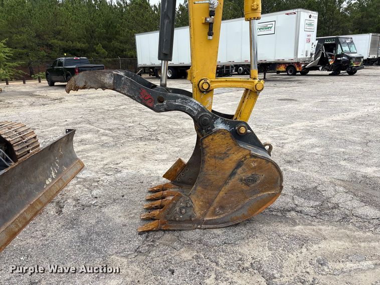 image for item YA3659 2020 Komatsu PC138USLC-11 excavator