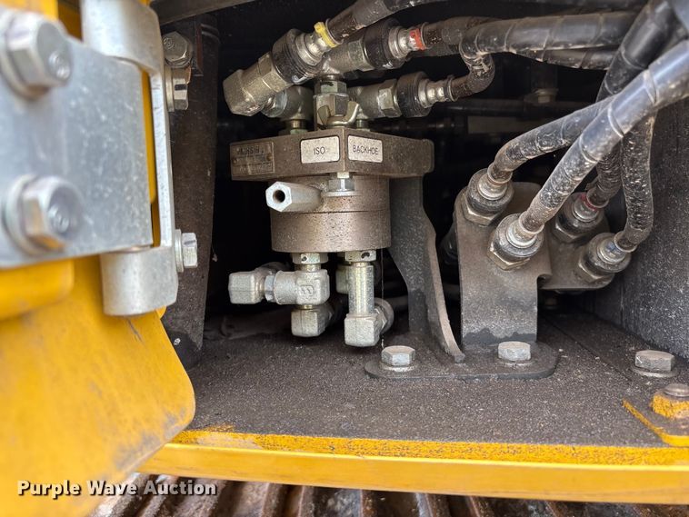 image for item YA3659 2020 Komatsu PC138USLC-11 excavator