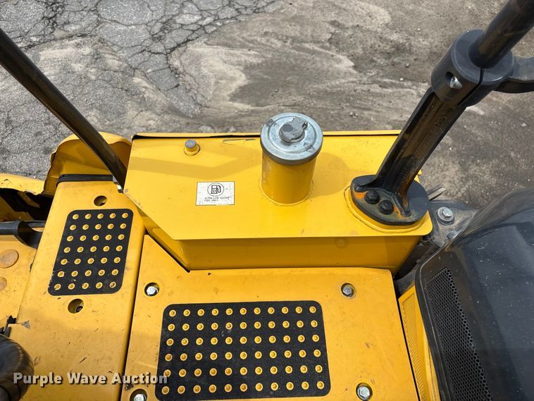 image for item YA3659 2020 Komatsu PC138USLC-11 excavator