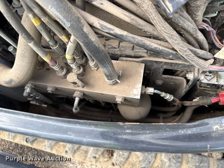 image for item YA3705 2020 Bobcat E35 mini excavator