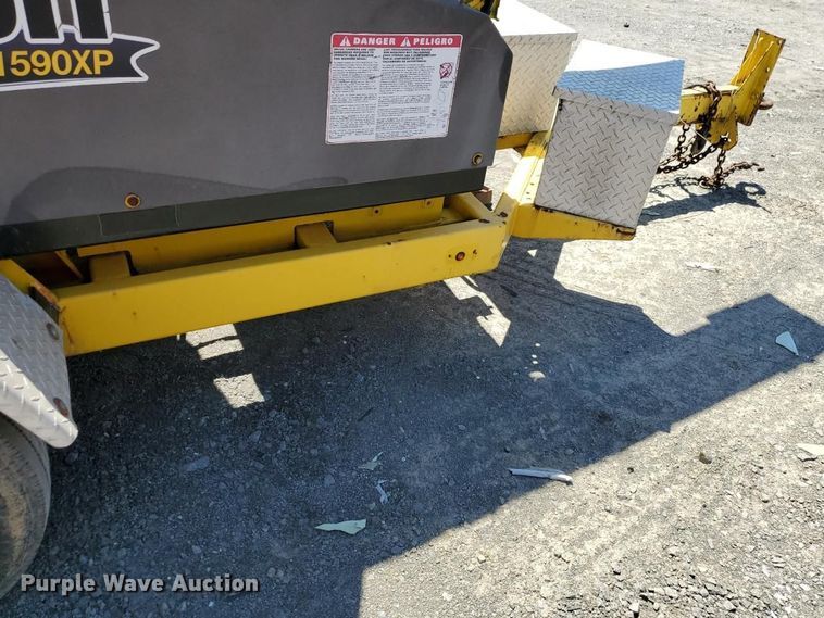 image for item YA3759 Bandit Intimidator 1590XP wood chipper