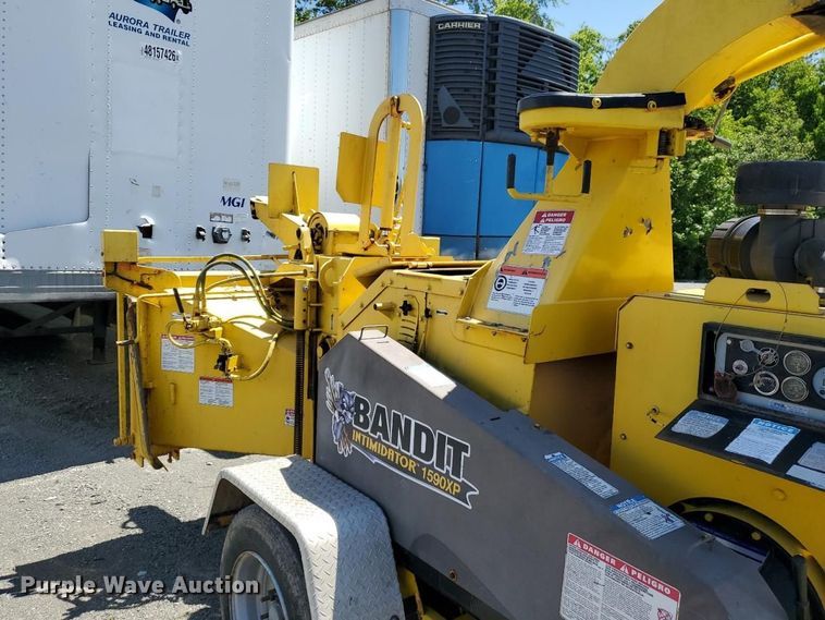 image for item YA3759 Bandit Intimidator 1590XP wood chipper