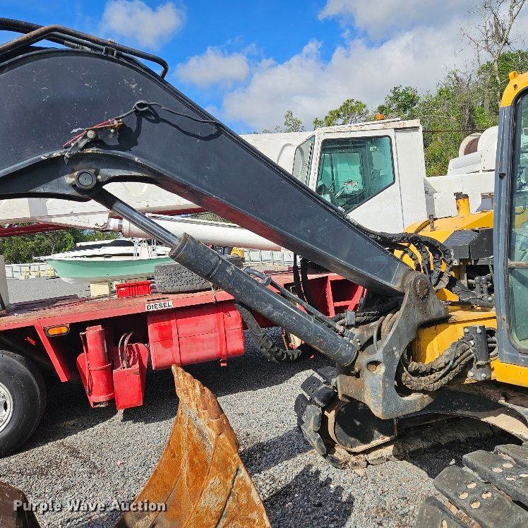 image for item YA3765 2021 John Deere 85G mini excavator