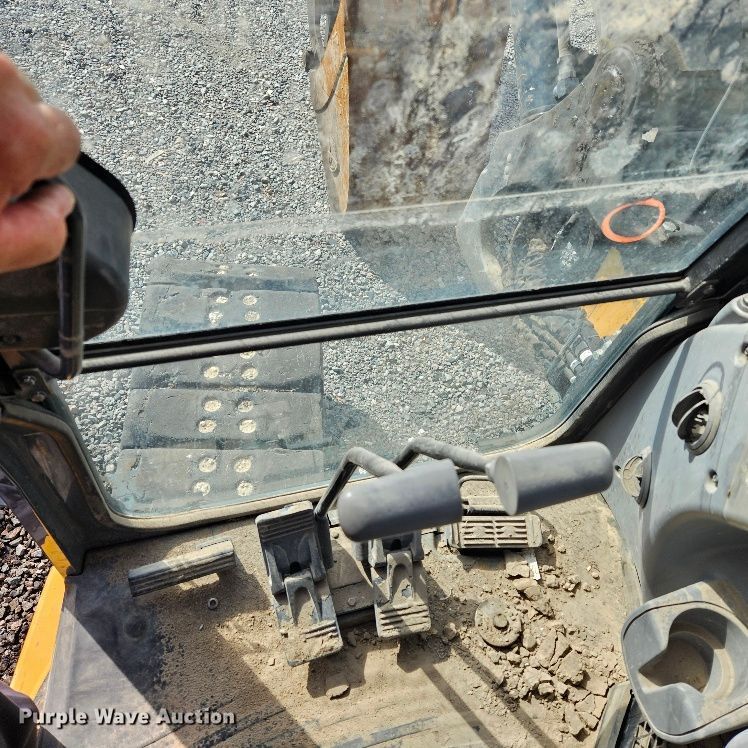 image for item YA3765 2021 John Deere 85G mini excavator