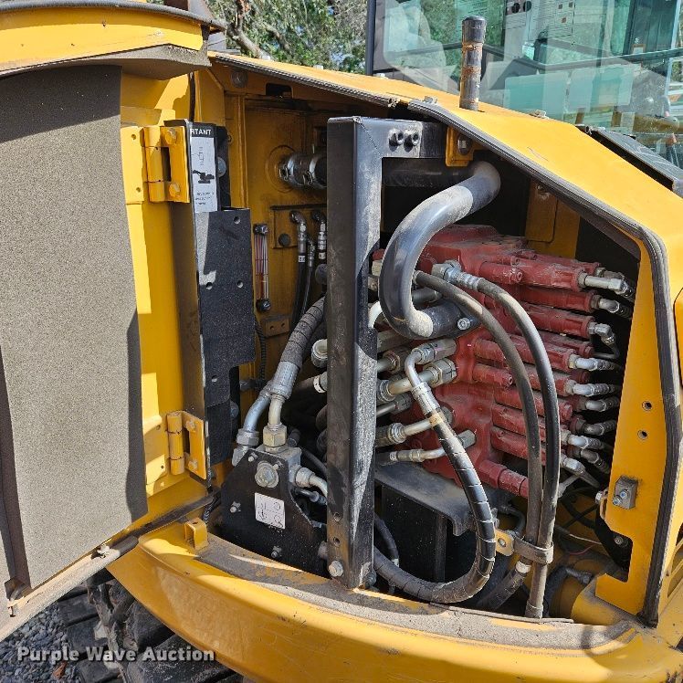 image for item YA3765 2021 John Deere 85G mini excavator