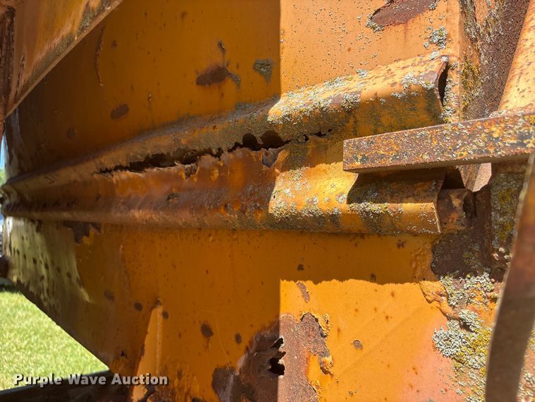 image for item DO5254 1992 International 4900 dump truck