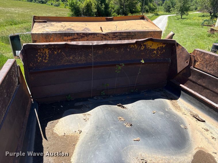 image for item DO5254 1992 International 4900 dump truck