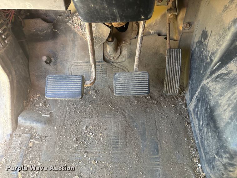 image for item DO5254 1992 International 4900 dump truck