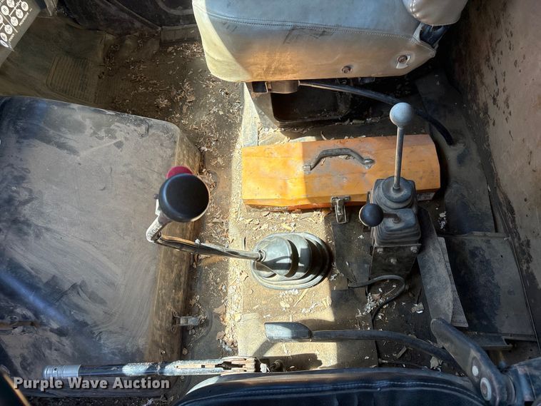 image for item DO5254 1992 International 4900 dump truck