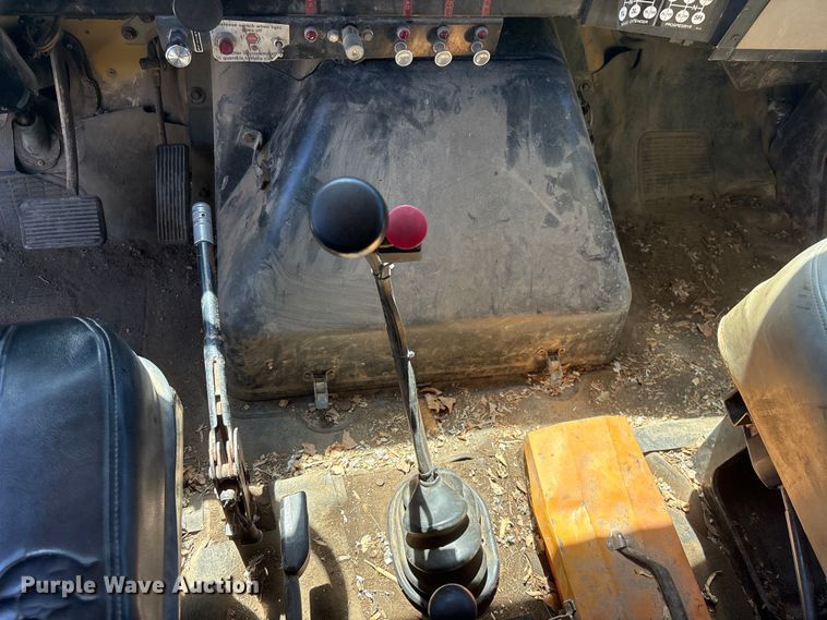 image for item DO5254 1992 International 4900 dump truck