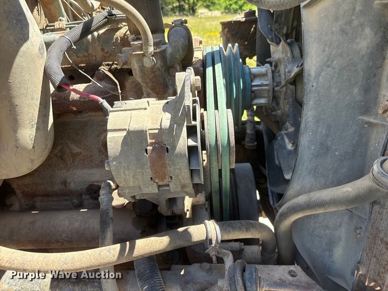 image for item DO5254 1992 International 4900 dump truck