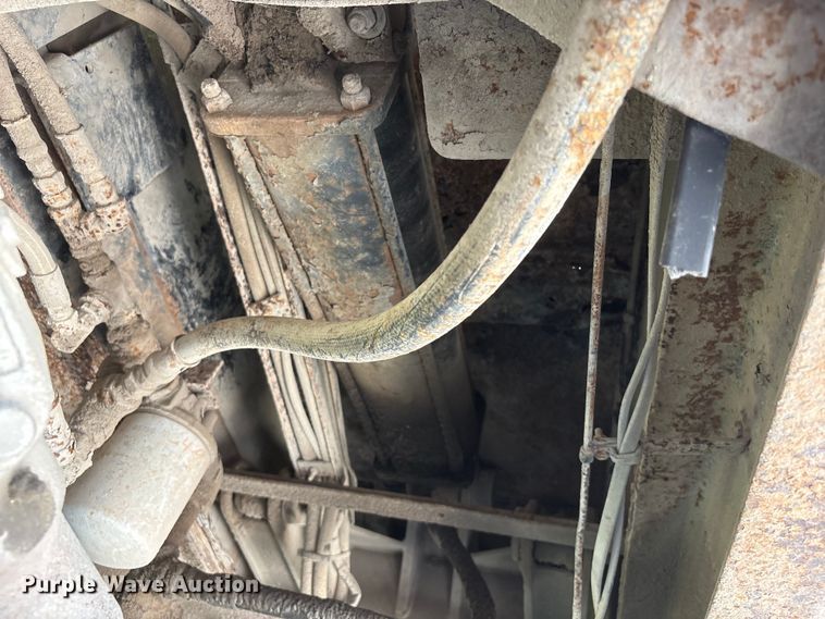 image for item DO5254 1992 International 4900 dump truck