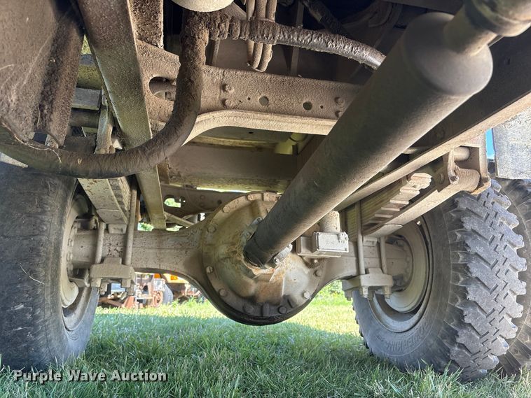 image for item DO5254 1992 International 4900 dump truck