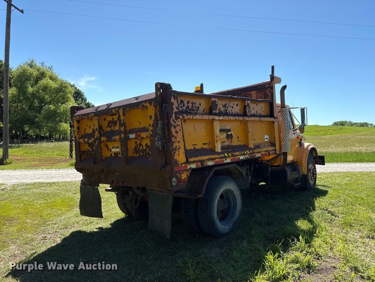image for item DO5255 2001 International 4700 dump truck