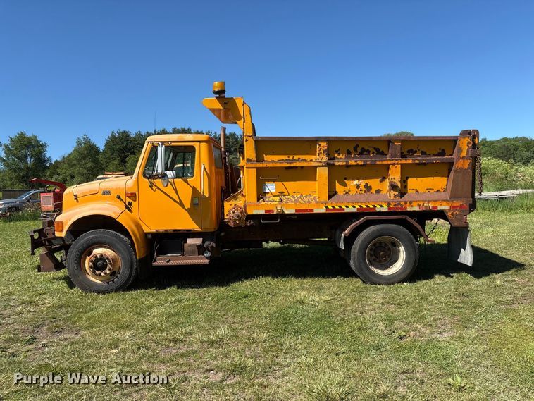 image for item DO5255 2001 International 4700 dump truck