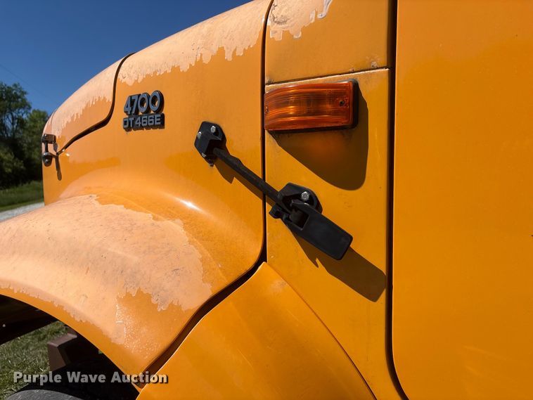 image for item DO5255 2001 International 4700 dump truck