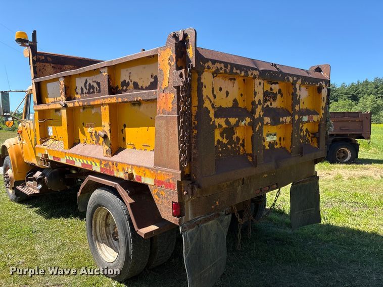 image for item DO5255 2001 International 4700 dump truck