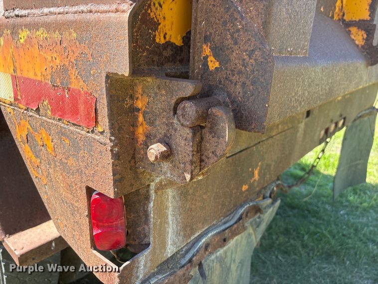 image for item DO5255 2001 International 4700 dump truck