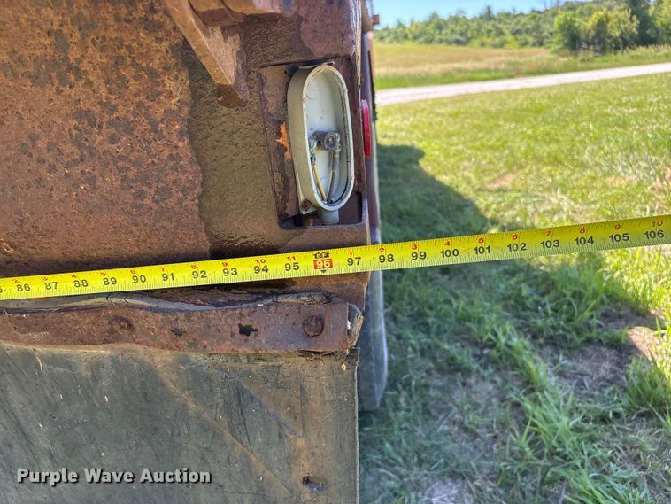 image for item DO5255 2001 International 4700 dump truck