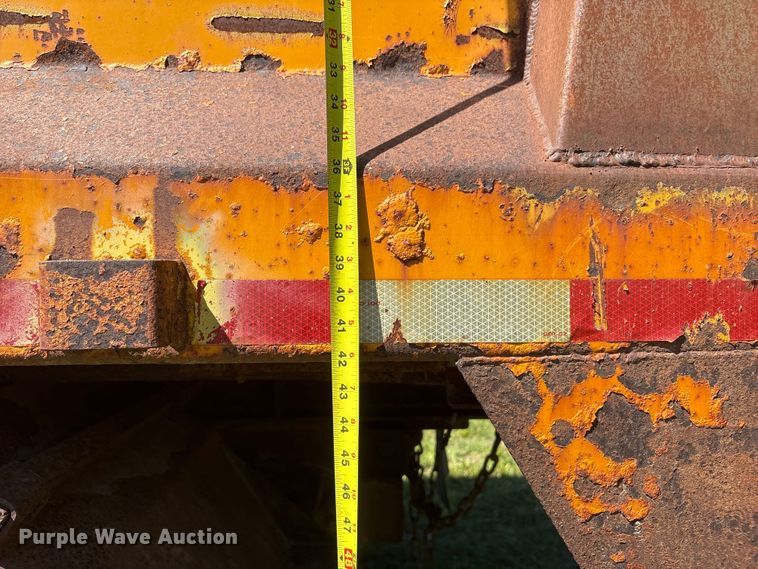 image for item DO5255 2001 International 4700 dump truck